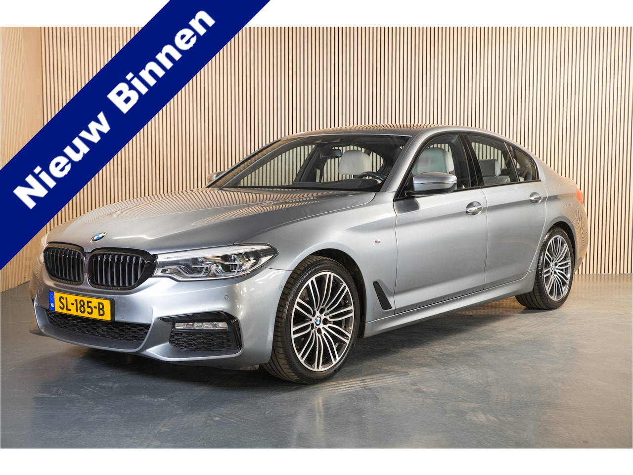 BMW 5-serie - 520i Corporate Lease High Executive M-Sport - Stoelverwarming - Schuif/Kanteldak - Trekhaa - AutoWereld.nl