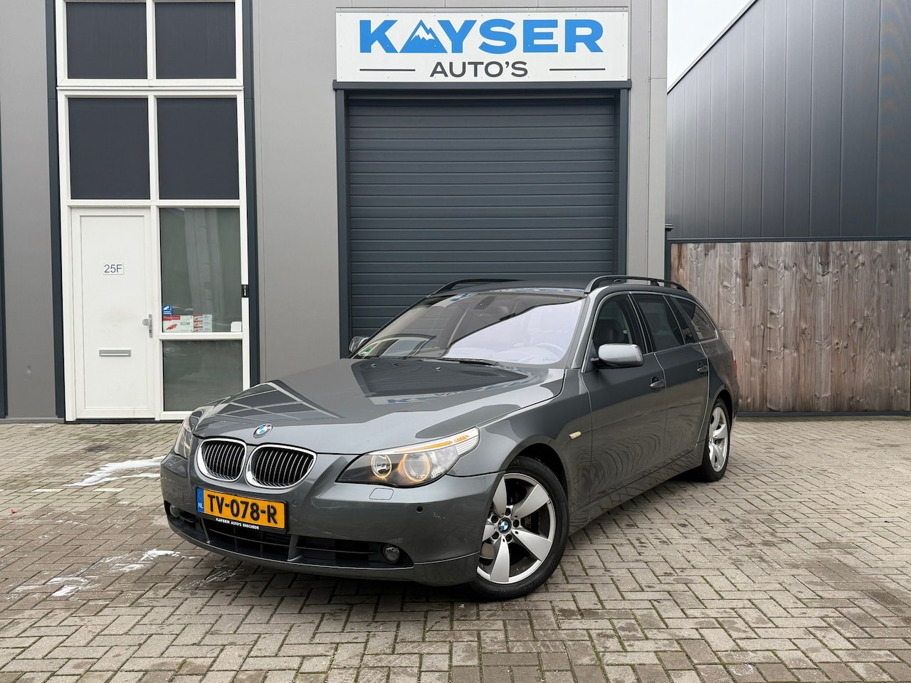 BMW 5-serie Touring - 530d AUT High Ex Stoel/Stuur verw. Xenon Leder Navi Cruise Airco - AutoWereld.nl