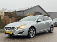 Volvo V60 - 1.6 DRIVe R-Design 2012 Navi/Clima/Lmv