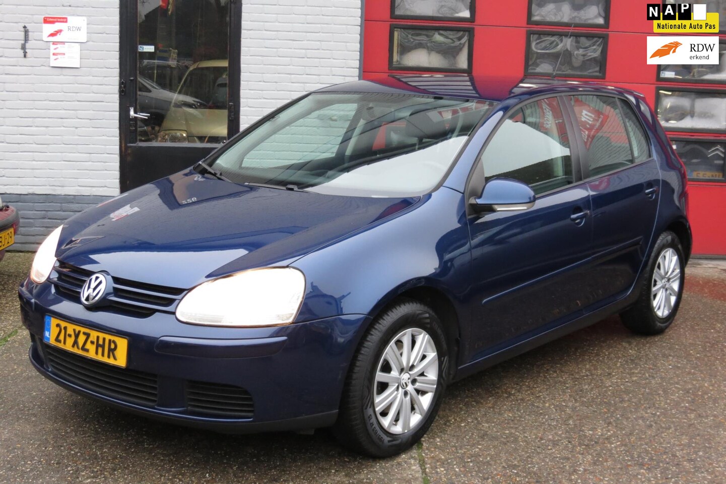 Volkswagen Golf - 1.6 Optive 1.6 Optive ,5 DEURS, AIRCO, GROOT SCHERM - AutoWereld.nl