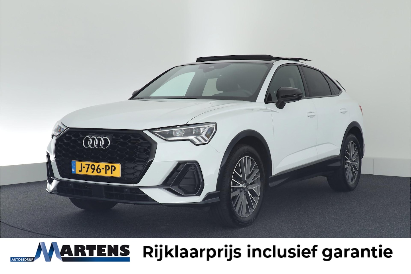 Audi Q3 Sportback - 35 TFSI 150pk S-Tronic Pro Line business Panoramadak Led Virtual Cockpit Navigatie - AutoWereld.nl