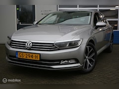 Volkswagen Passat - 1.6 TDI AUTOMAAT/LEDER/NAVIGATIE/PDC/NAP