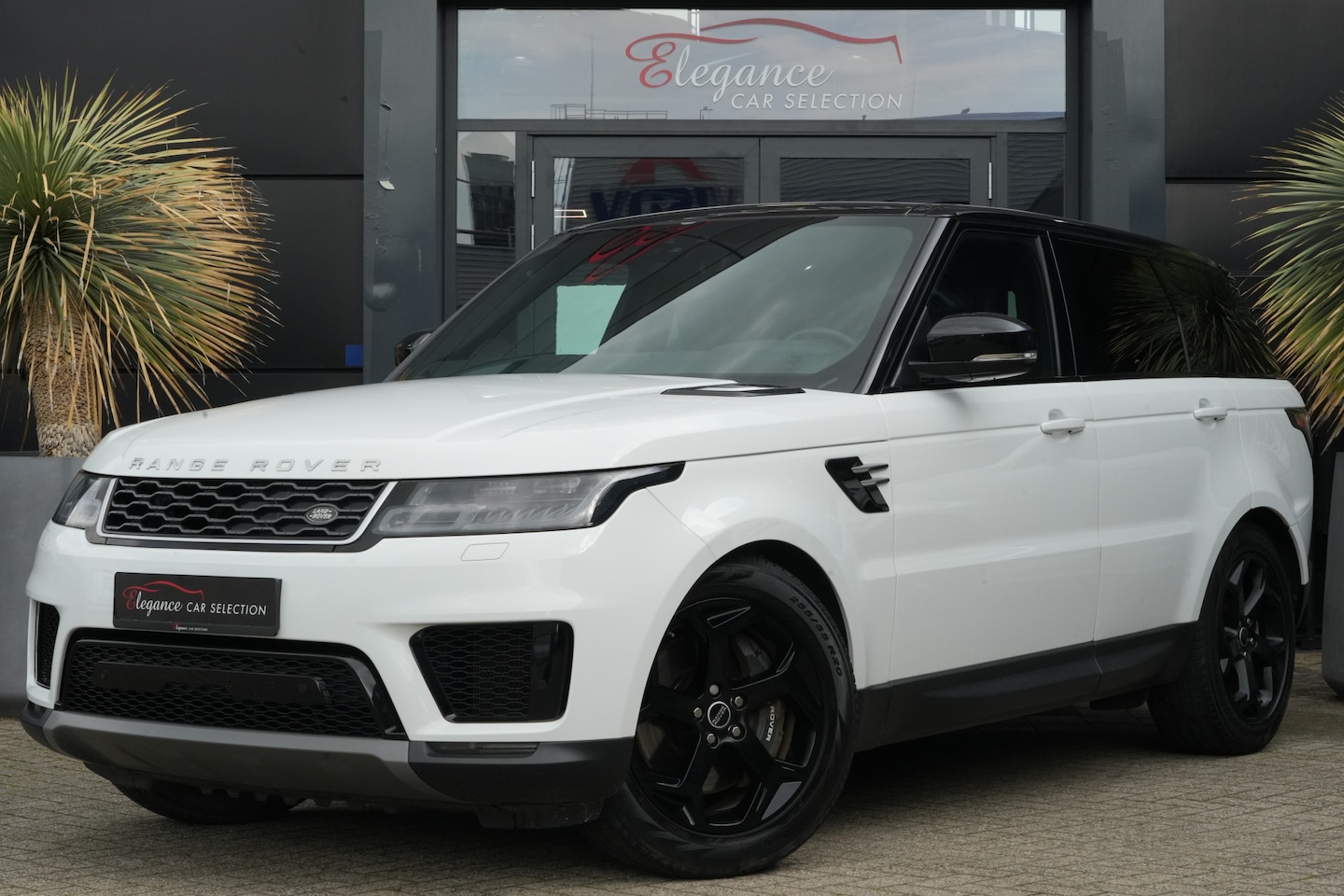 Land Rover Range Rover Sport - 2.0 P400e SE 404pk Navigatie/Camera/Meridian - AutoWereld.nl