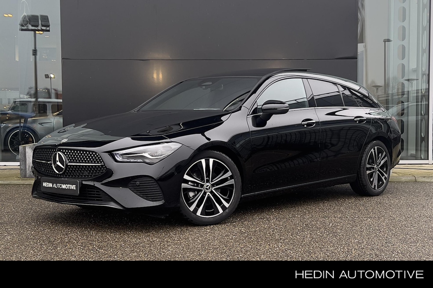 Mercedes-Benz CLA-klasse Shooting Brake - CLA 180 Star Edition Luxury Line | Nightpakket | Panoramadak - AutoWereld.nl