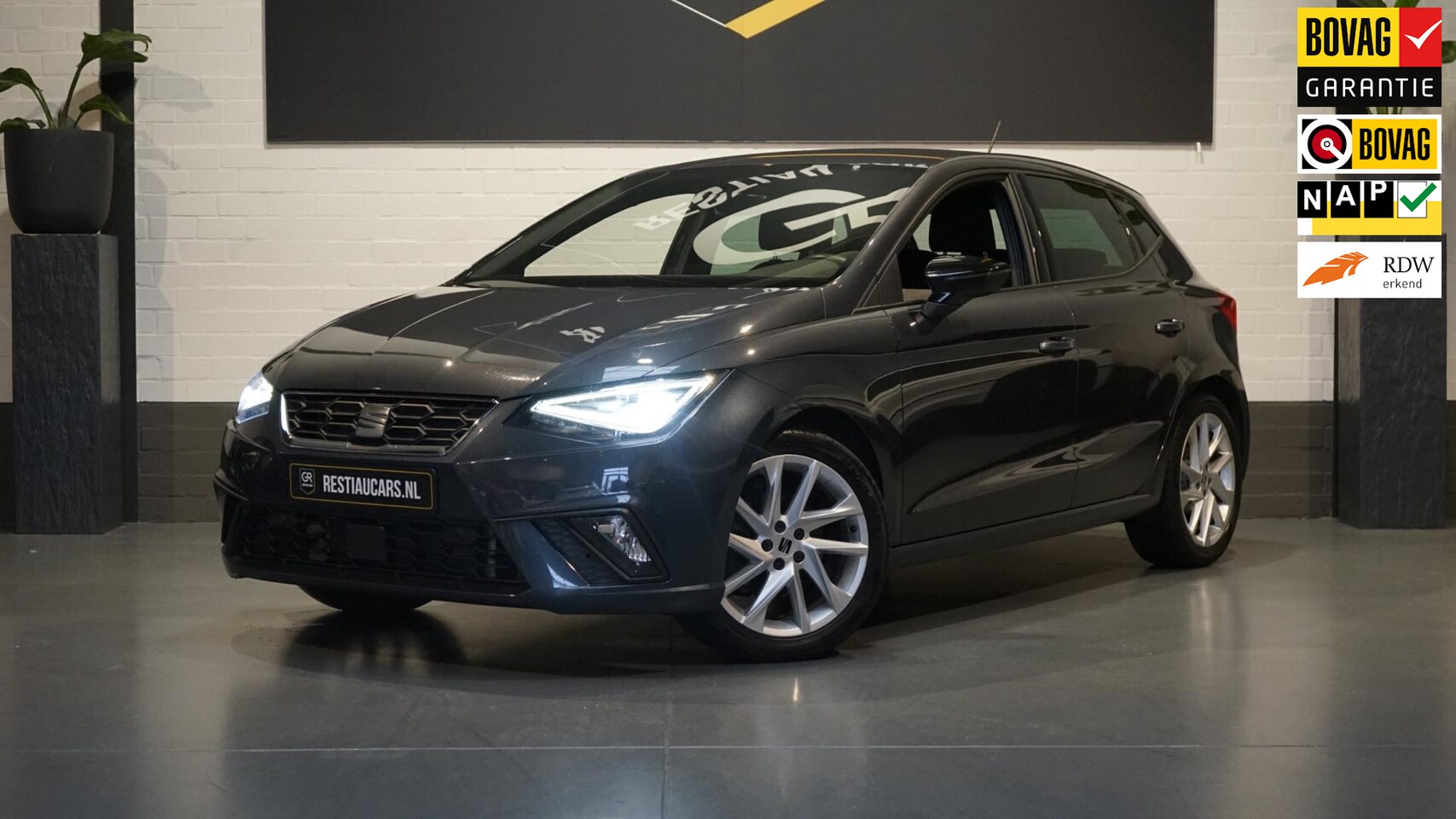 Seat Ibiza - 1.0 EcoTSI FR AUTOMAAT-AMBIANCE-CLIMA-CRUISE-LED-NAVIGATIE-STOELVERWARMING-VIRTUEEL - AutoWereld.nl