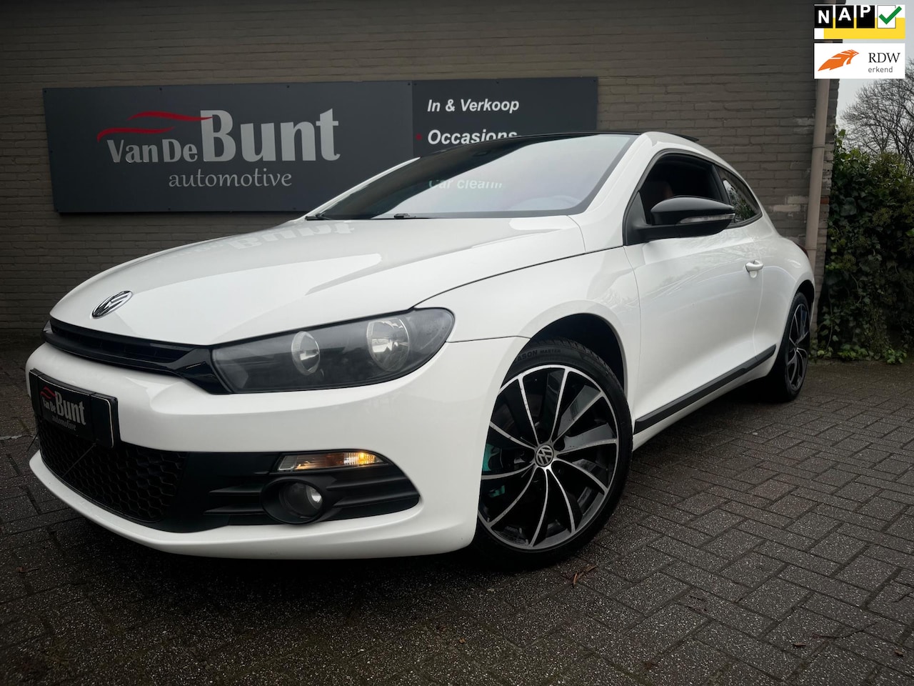 Volkswagen Scirocco - 2.0 TSI Highline Plus. |PANO|LEER|DSG - AutoWereld.nl