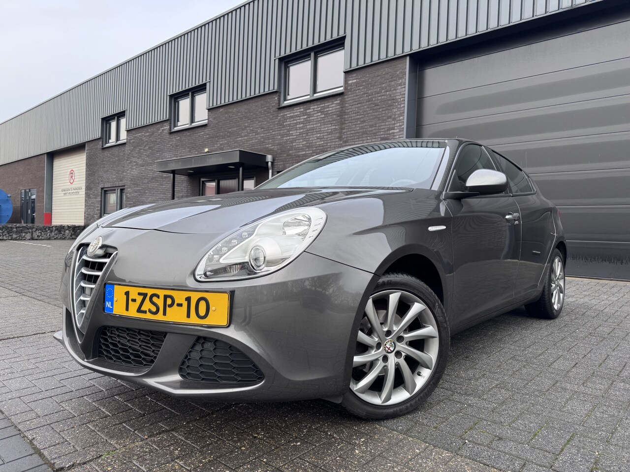 Alfa Romeo Giulietta - 1.4 T Impression | 2E EIGENAAR | 12MND GARANTIE | LMV | AIRCO | - AutoWereld.nl