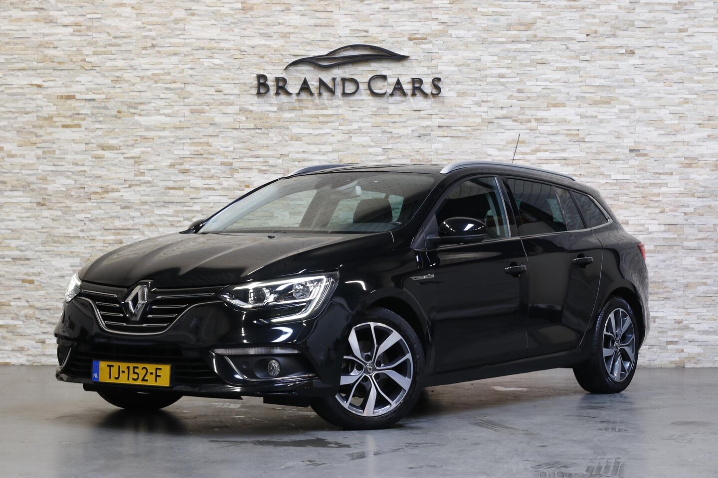 Renault Mégane Estate - 1.3 TCe Bose | NAP | TREKHAAK | CAMERA | NAVI | KEYLESS | - AutoWereld.nl