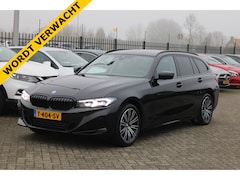 BMW 3-serie Touring - 320e LCI LEDER MEMORY 18'' TREKHAAK NL-AUTO