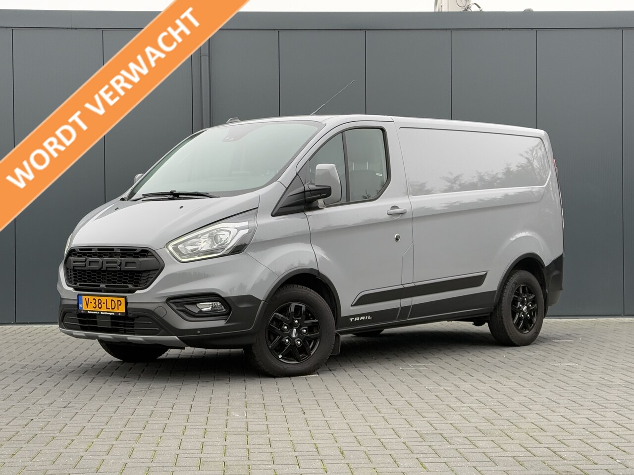 Ford Transit Custom - TRAIL 2.0 TDCI 130 PK / L1H1 / LMV / MET SPERDIFF / AIRCO / CRUISE / LEDER / 3-ZITS / TREK - AutoWereld.nl