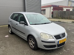 Volkswagen Polo - 1.2 Trendline 5DRS AIRCO