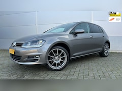 Volkswagen Golf - 1.2 TSI Highline R Connected, Navi, Xenon, Alcantara