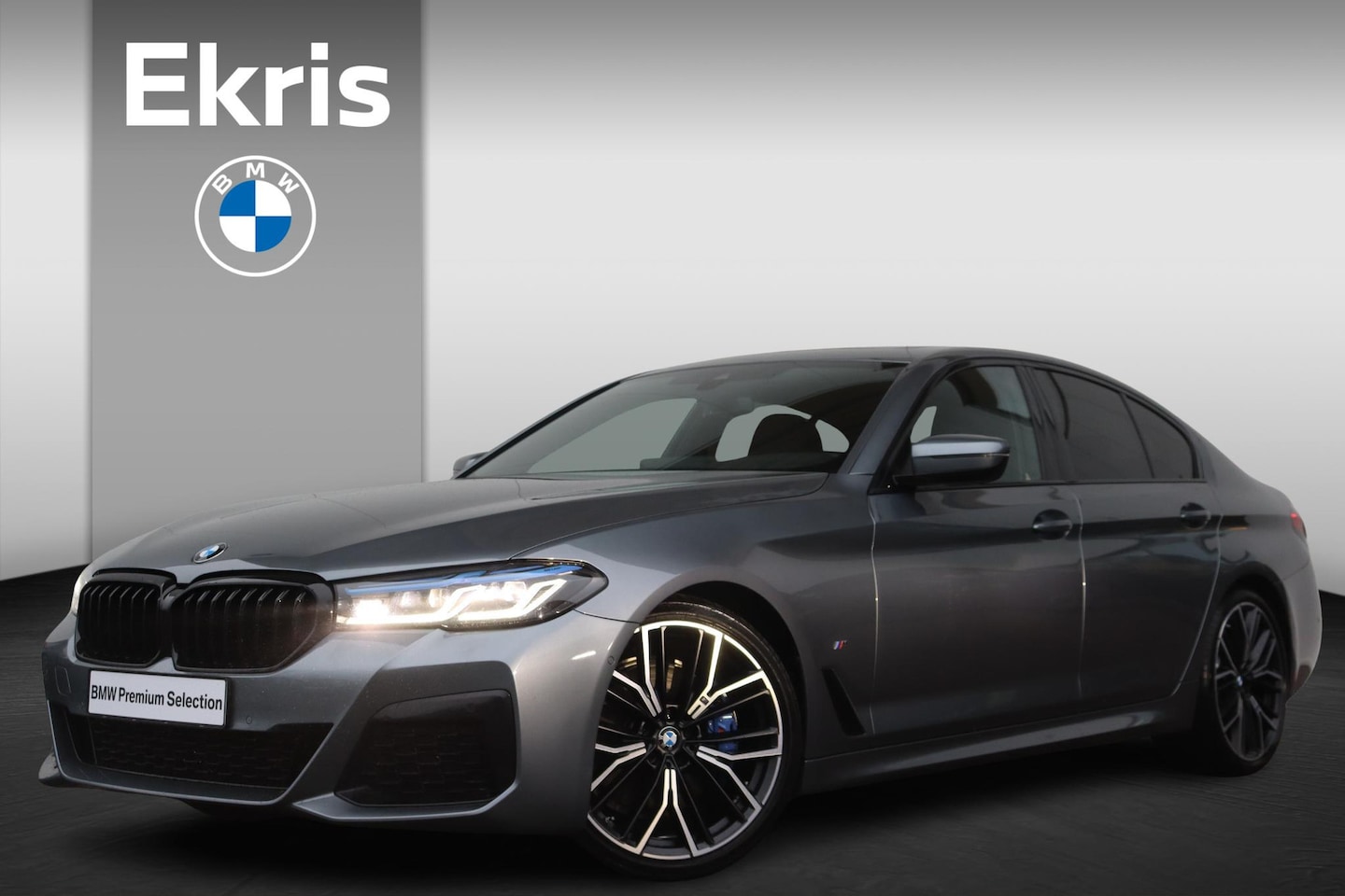 BMW 5-serie - 520i Business Edition Plus M Sportpakket / High Executive / Parking Pack / Trekhaak met el - AutoWereld.nl