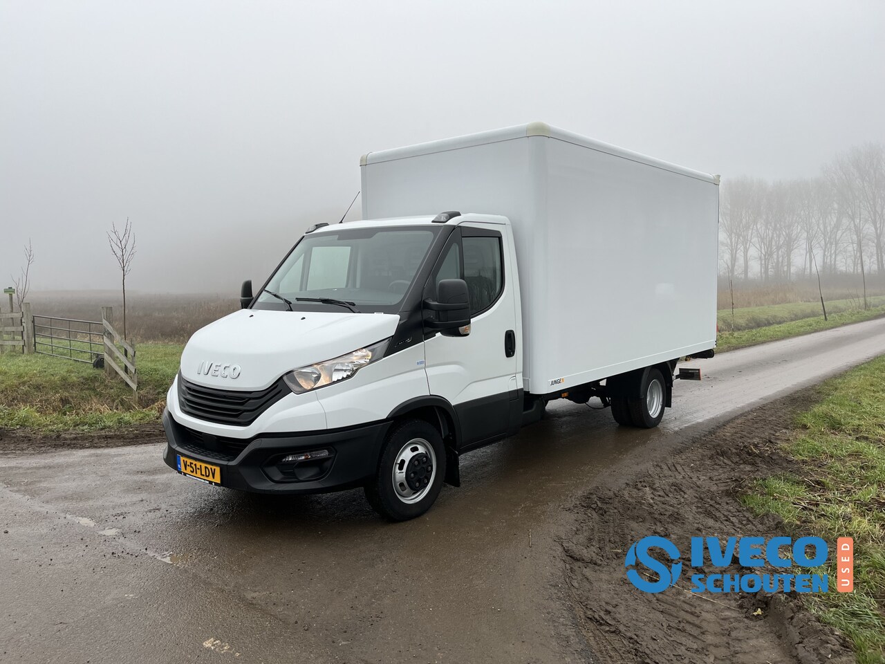 Iveco Daily - 35C16 | Dhollandia laadklep | gesloten laadbak | - AutoWereld.nl