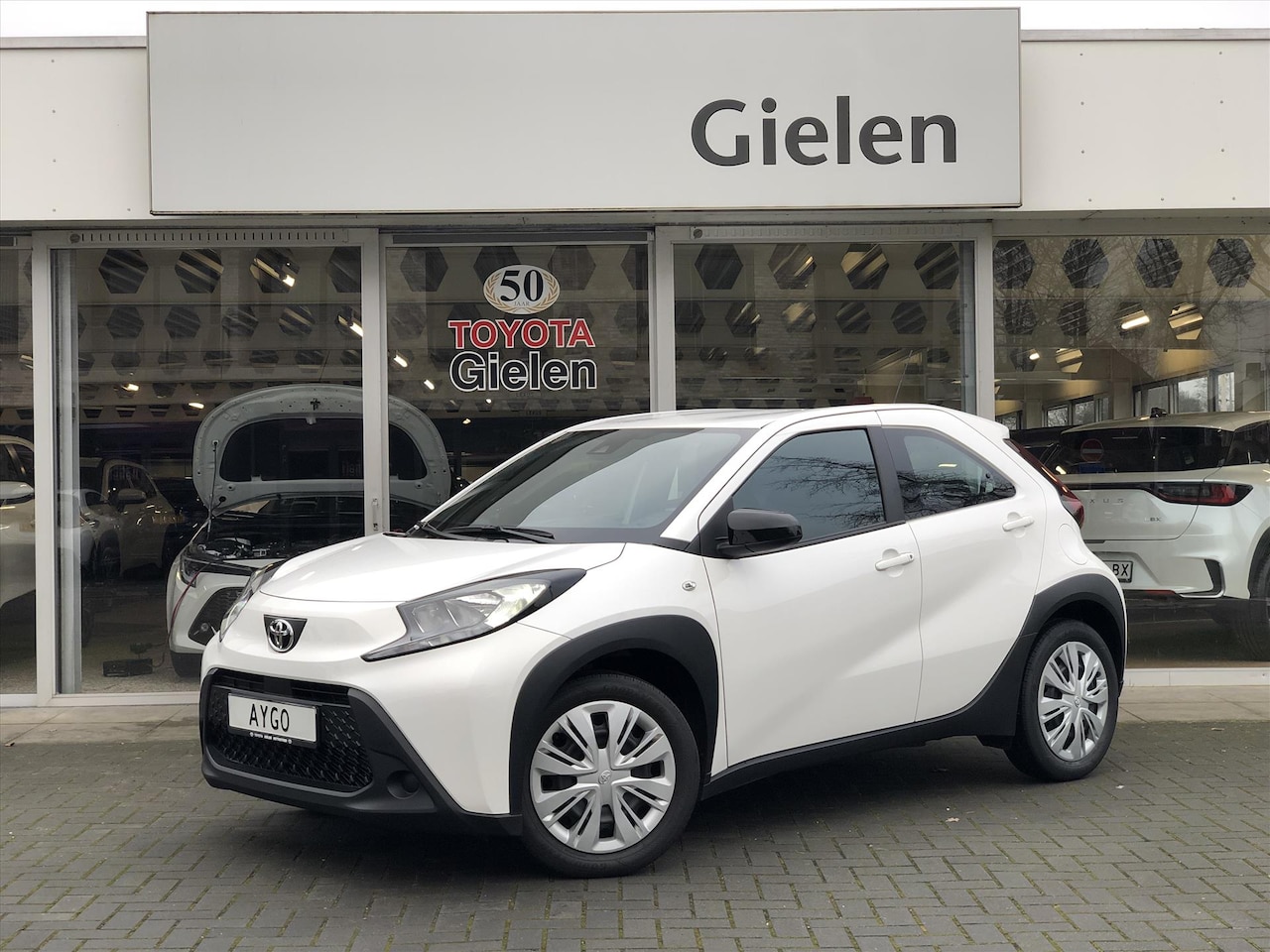 Toyota Aygo X - 1.0 VVT-i Play | Apple CarPlay/Android Auto, Parkeercamera, Airconditioning, Lichtsensor, - AutoWereld.nl