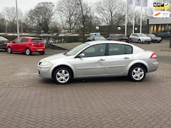 Renault Mégane - 1.6-16V Business Line, bj.2009, kleur:grijs, sedan, climate, NAP met 210381 km.en APK tot