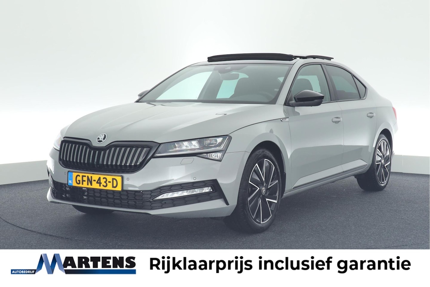 Skoda Superb - 1.4 TSI 218pk iV Sportline Business 360Camera Keyless Matrix Led Panoramadak Virtual Cockp - AutoWereld.nl