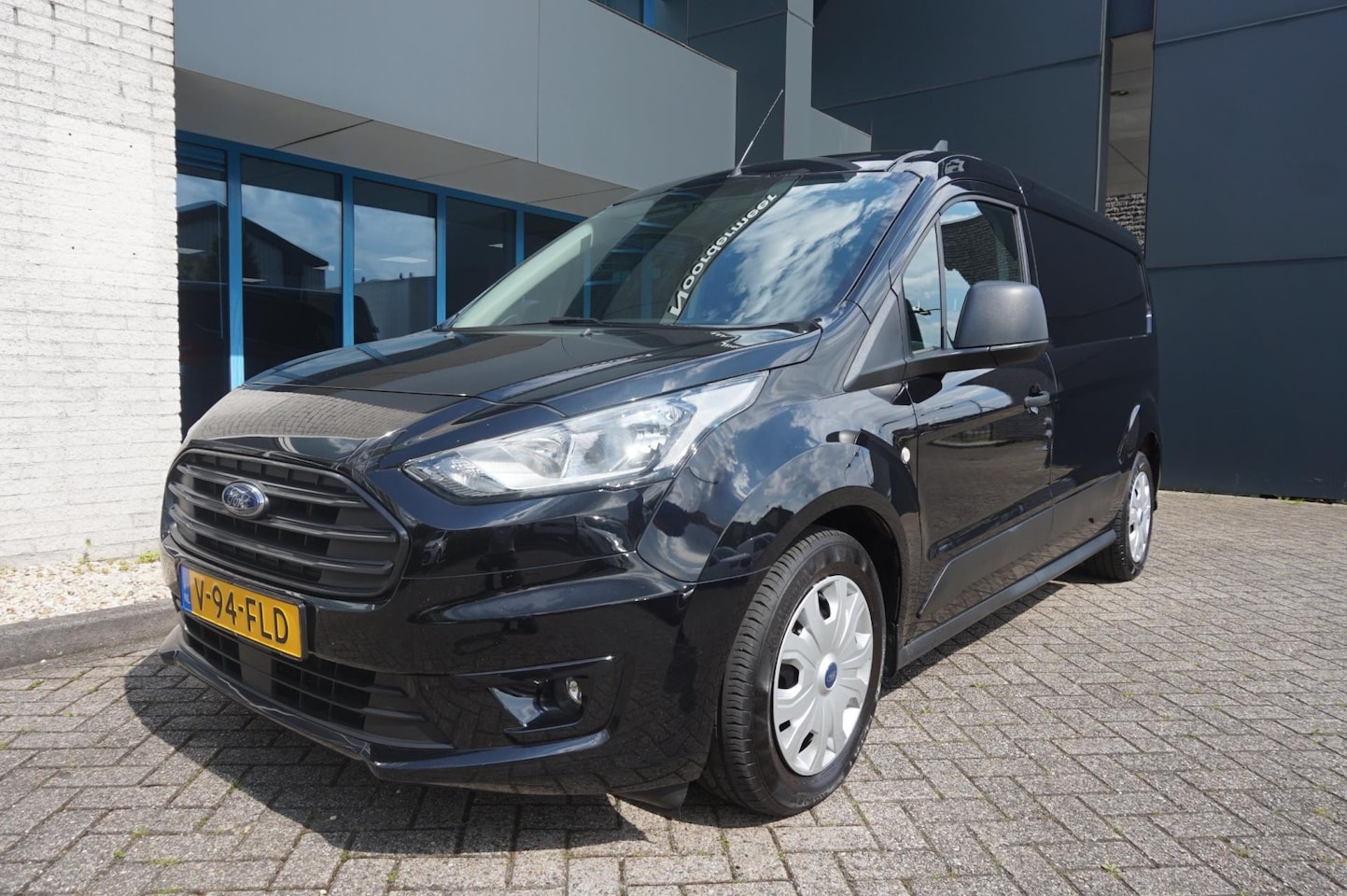 Ford Transit Connect - 1.0 Ecoboost 74Kw L2 |3P|Airco|Navi|Camera|PDC|Stoelverw. - AutoWereld.nl