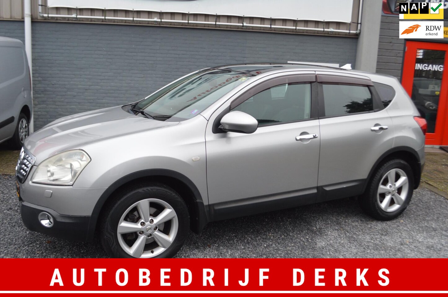 Nissan Qashqai - 2.0 Tekna Pack 4WD Airco Leer Panorama Trekhaak - AutoWereld.nl