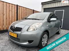 Toyota Yaris - 1.3 VVTi Terra Dealer onderhouden | Airco | APK