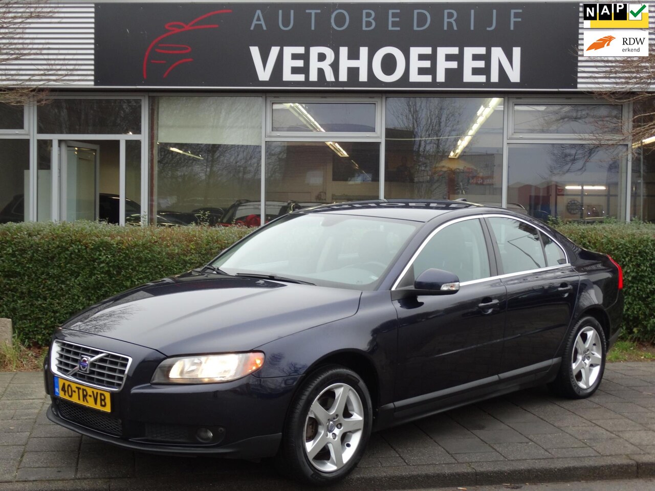 Volvo S80 - 2.5 T Kinetic - AUTOMAAT - CRUISE / CLIMATE CONTR - NAVI - ISOFIX ! - AutoWereld.nl