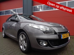 Renault Mégane Estate - 1.2 TCe Bose 116PK Clima Navi Pano-Dak Cruise LMV 6-BAK Trekhaak 2E-Eigenaar NL-Auto