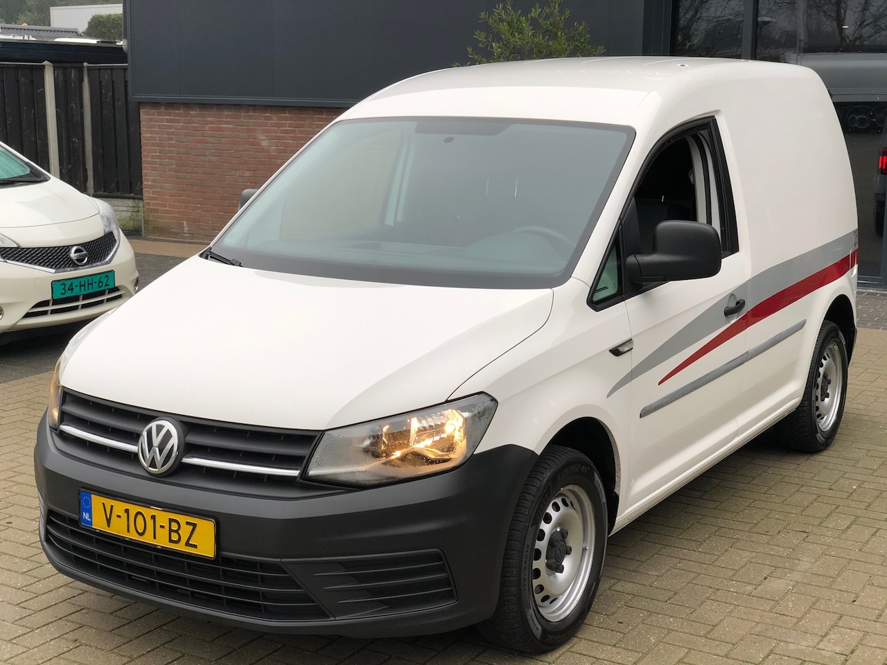 Volkswagen Caddy - 2.0 TDI L1H1 BMT Trendline TREKHAAK AIRCO ELEKTRISCH PAKKET - AutoWereld.nl