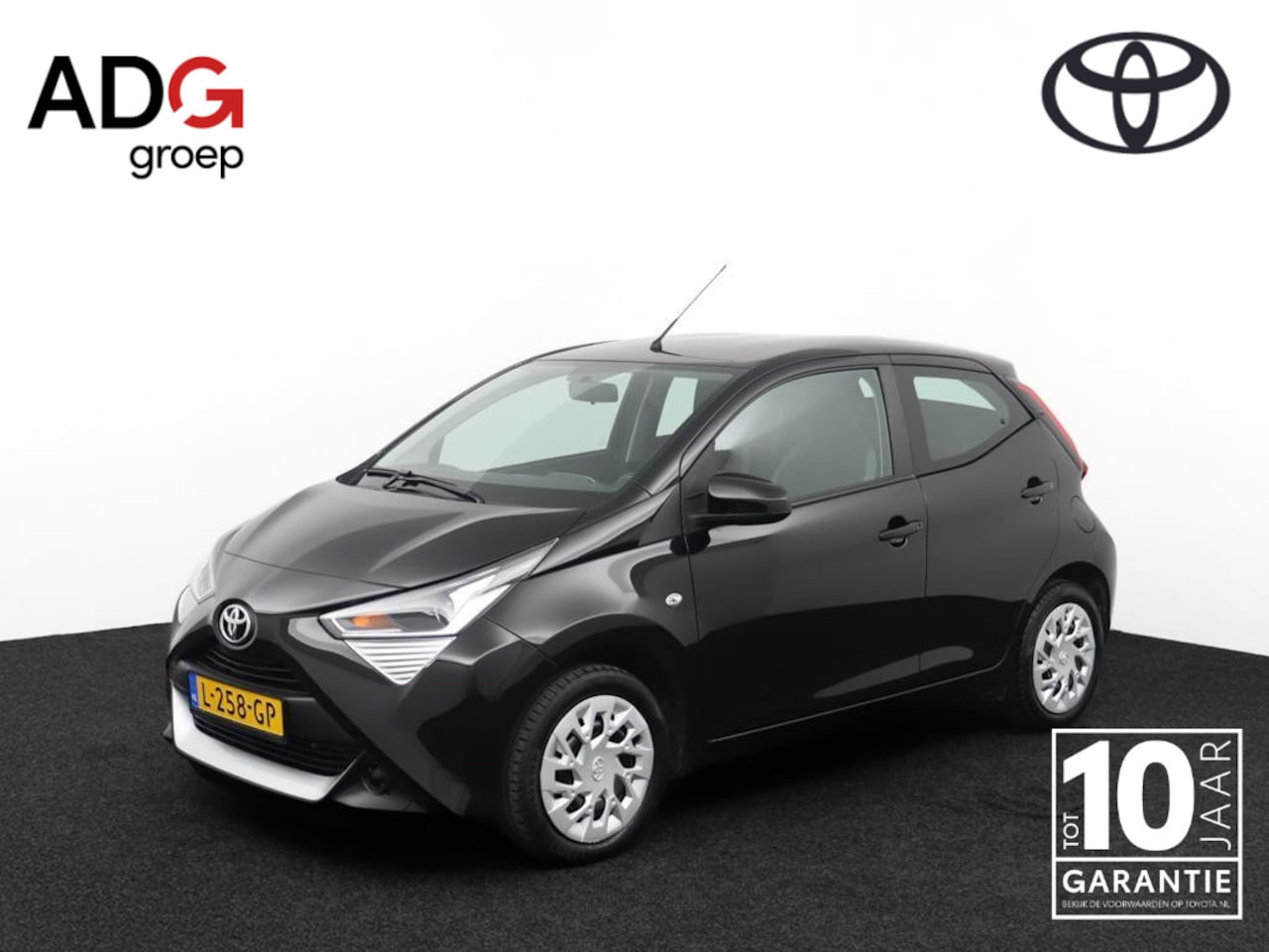 Toyota Aygo - 1.0 VVT-i x-play | Parkeercamera | Apple carplay-Android auto | Airco | - AutoWereld.nl