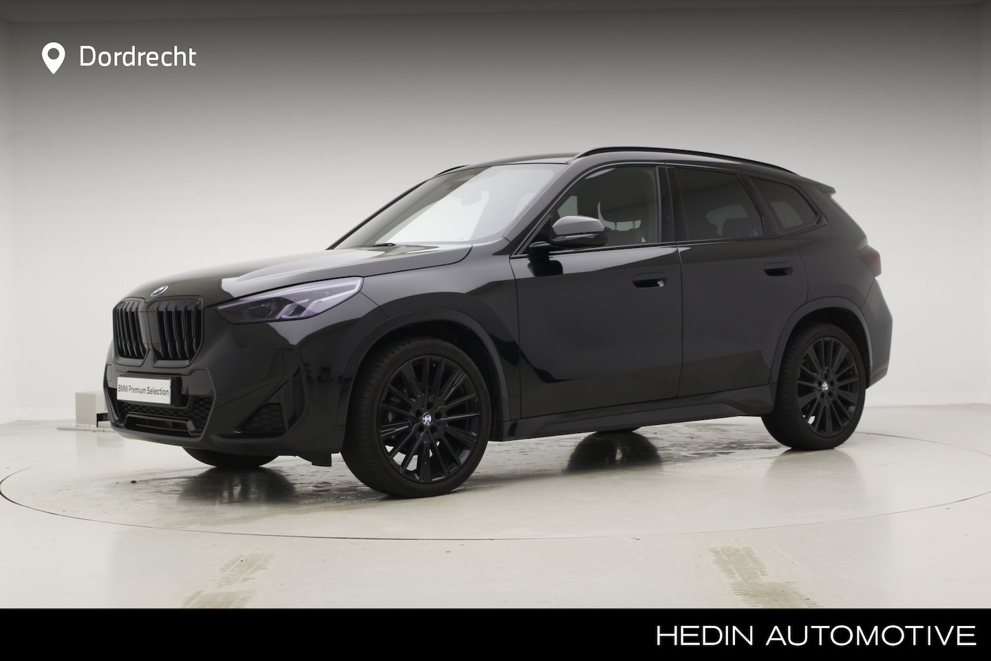 BMW X1 - sDrive18i M-Sport | 20" | Camera | Panorama | Stoelverwarming - AutoWereld.nl