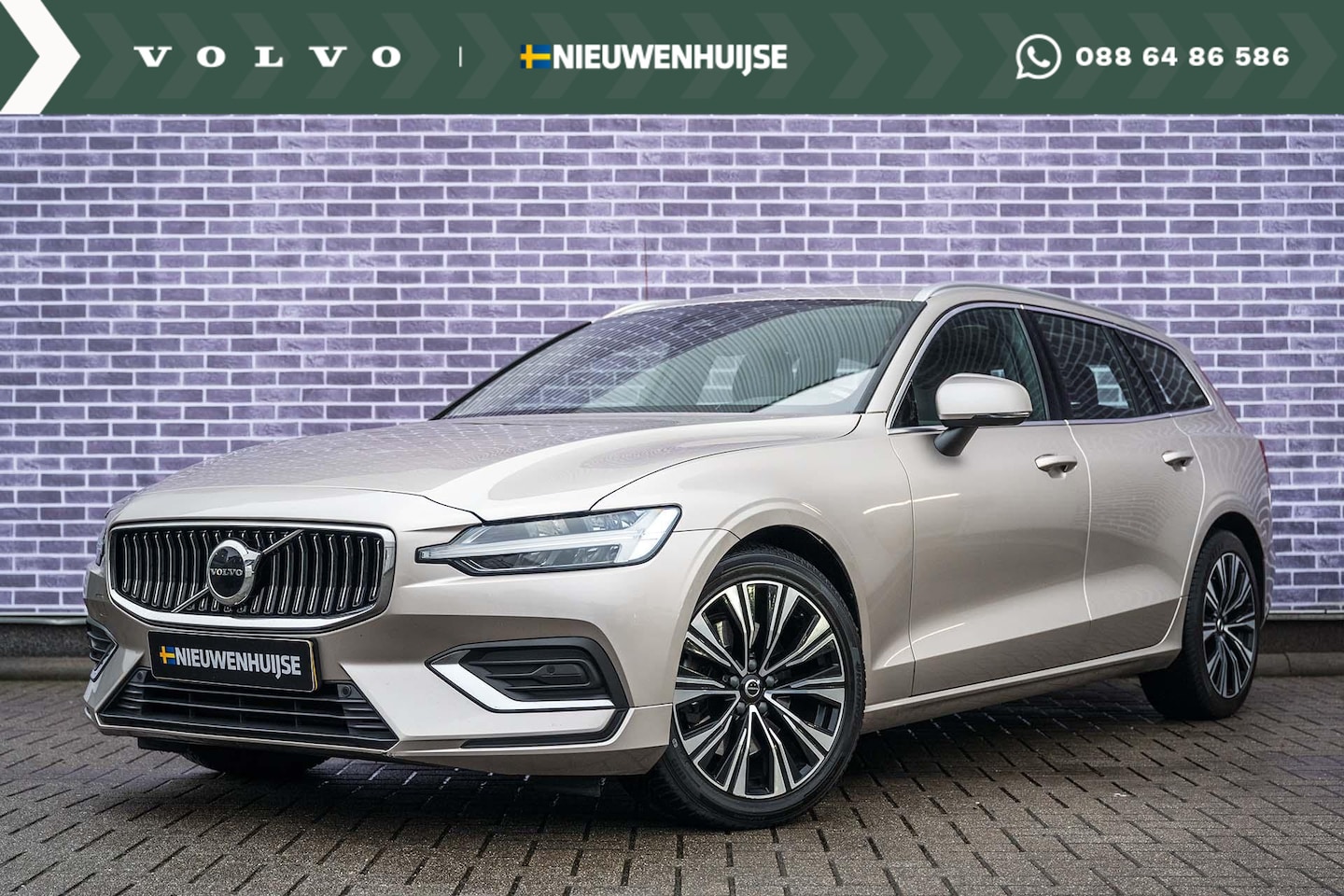 Volvo V60 - 2.0 B3 Plus Bright | Stoel/Stuurverwarming | Adaptieve Cruise Control | Dodehoek assistent - AutoWereld.nl