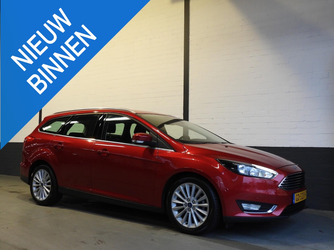 Ford Focus Wagon - 1.0 EcoBoost 125PK Titanium NAVI/CLIMA/CRUISE/PDC/17"LMV! - AutoWereld.nl