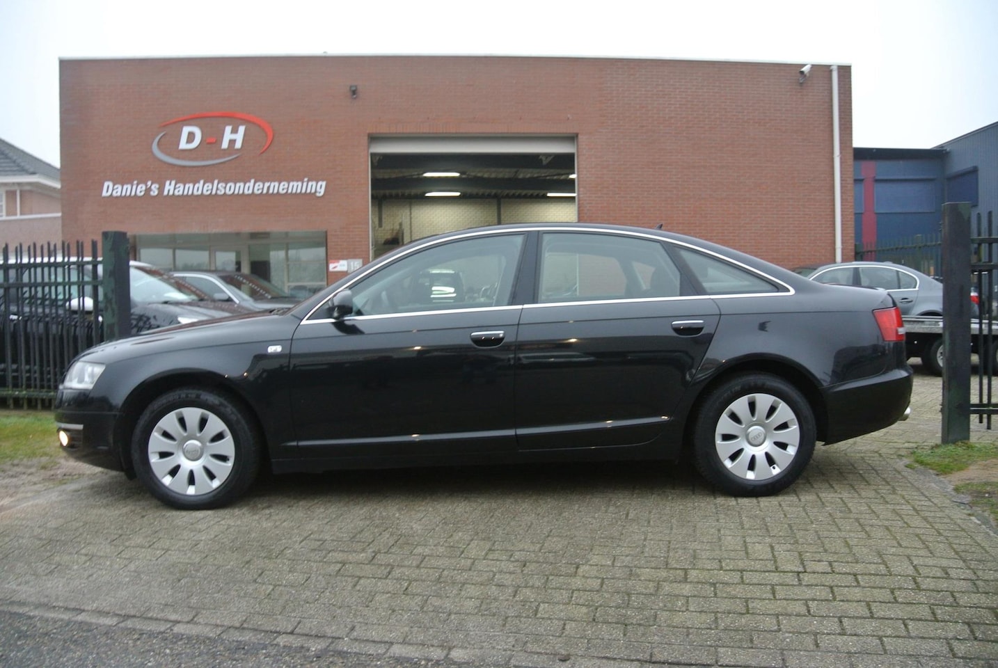 Audi A6 Limousine - 2.4 Pro Line airco automaat inruil mogelijk nap - AutoWereld.nl