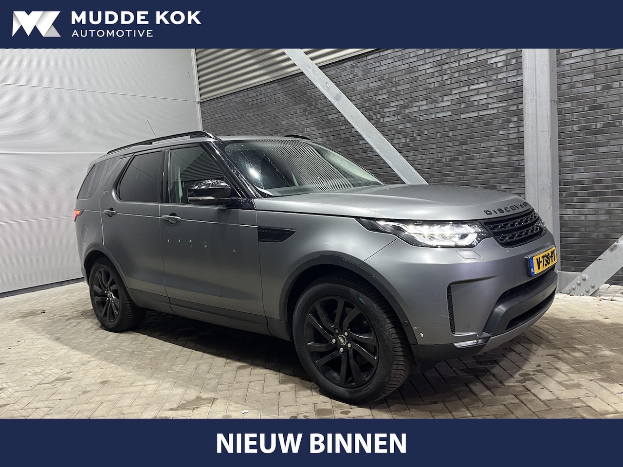 Land Rover Discovery - 3.0 Td6 SE | Commercial | Trekhaak | Stoel+Stuurverwarming | Camera | 20 Inch - AutoWereld.nl