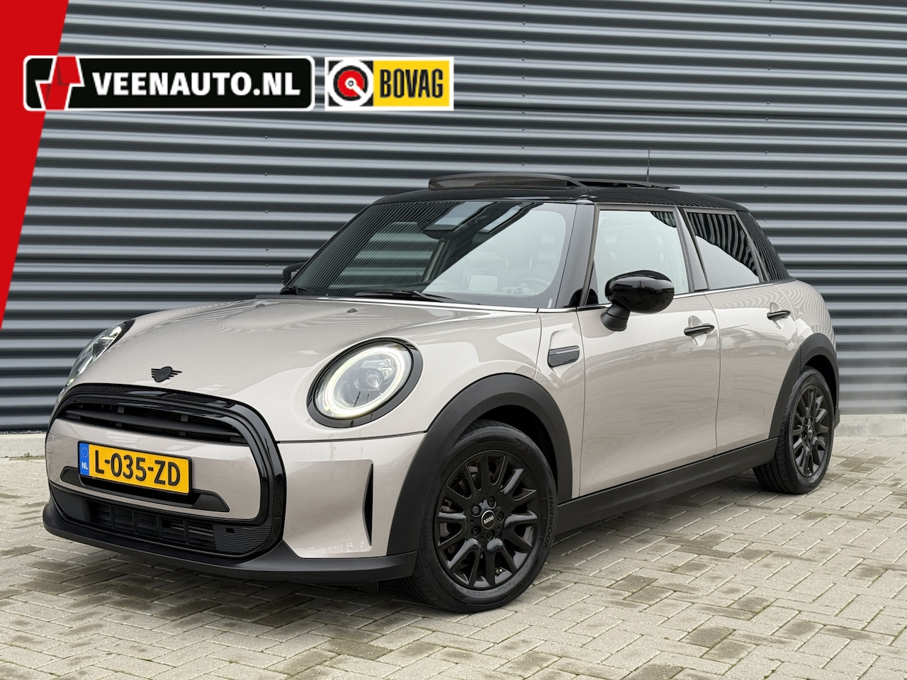 MINI Cooper - Mini 1.5 5-Drs Pano/Apple/Navi - AutoWereld.nl