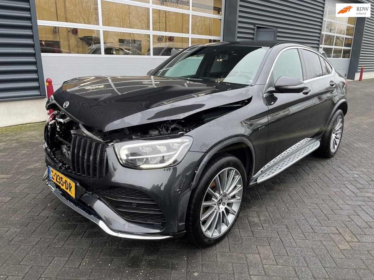 Mercedes-Benz GLC-klasse Coupé - 300e AMG 4MATIC Business Solution - AutoWereld.nl