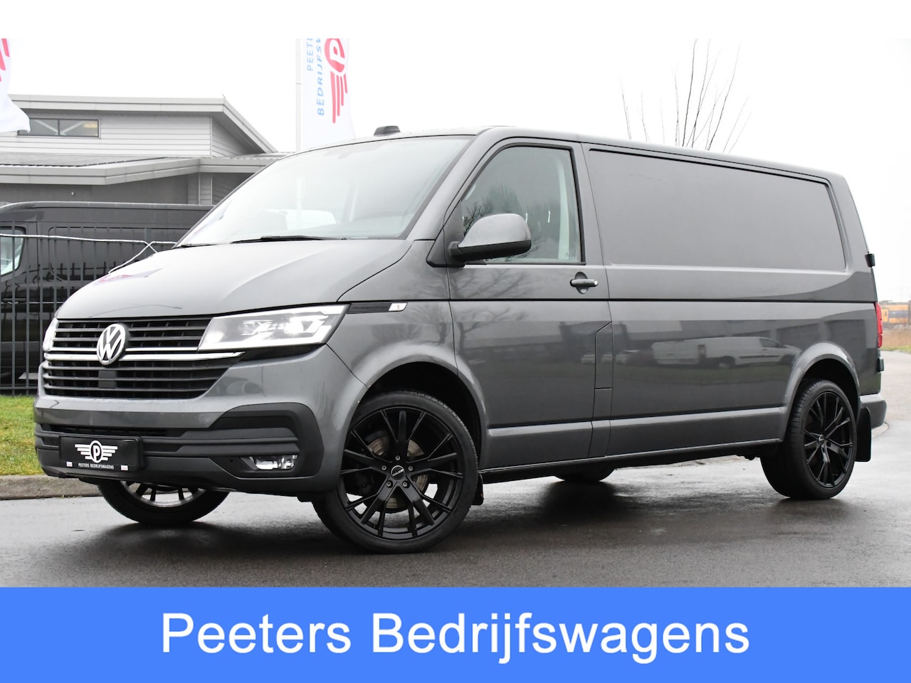 Volkswagen Transporter - 2.0 TDI L2H1 30 PB Edition Highline Adaptieve Cruise, Camera, Carplay, 150PK, Automaat, LE - AutoWereld.nl