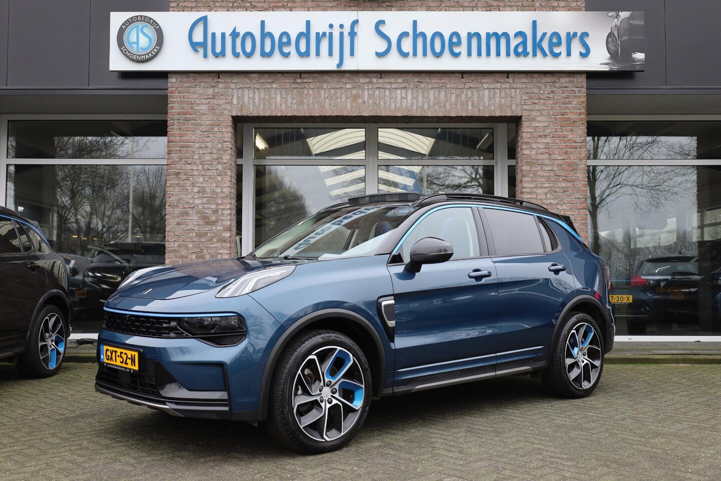 Lynk & Co 01 - 1.5 261PK! 6.6Kwh LADEN! 360-CAMERA PANO/SCHUIF INFINITY DAB NAVI CARPLAY STOELVERWARMING - AutoWereld.nl