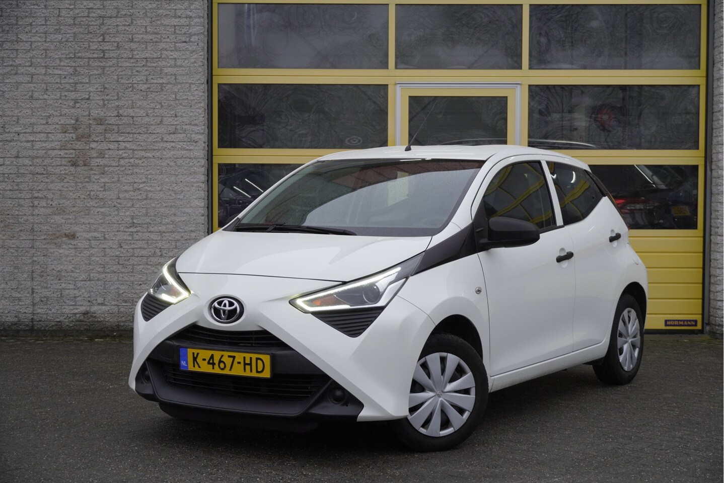 Toyota Aygo - 1.0 VVT-i 5drs X-Fun BJ2020 Led | Airco | Stuurbekrachtiging | Getint glas - AutoWereld.nl