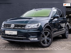 Volkswagen Tiguan - 2.0 TSI 4Motion Highline | Trekhaak | Virtual | ACC