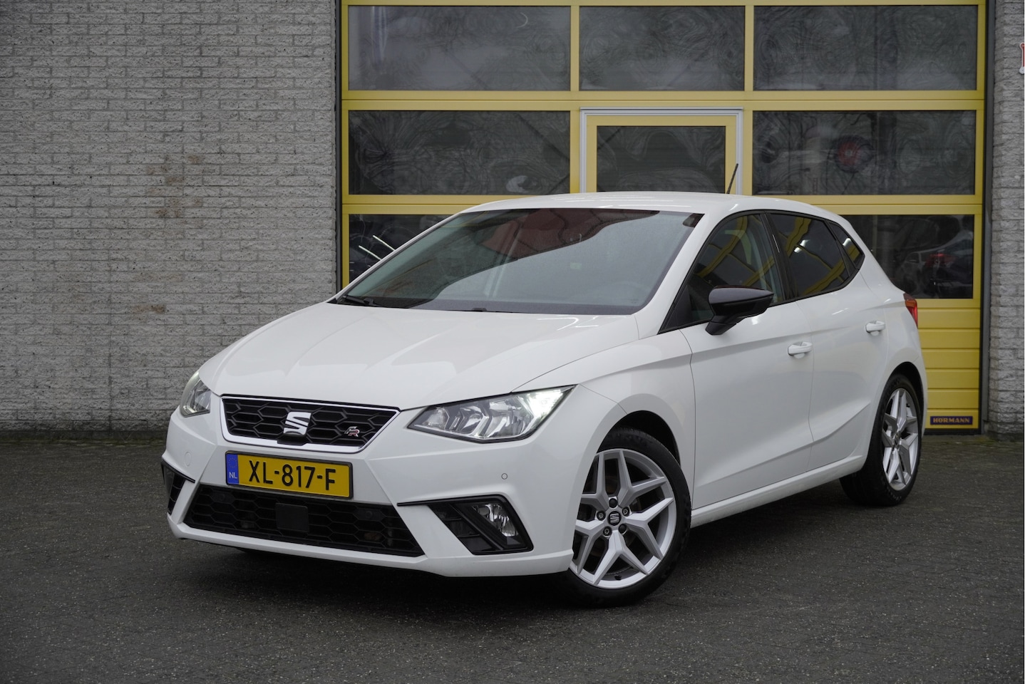 Seat Ibiza - 1.5 TSI EVO 150PK! FR Business Intense BJ2019 Lmv 17" | Led | Pdc | Navi | Keyless entry | - AutoWereld.nl