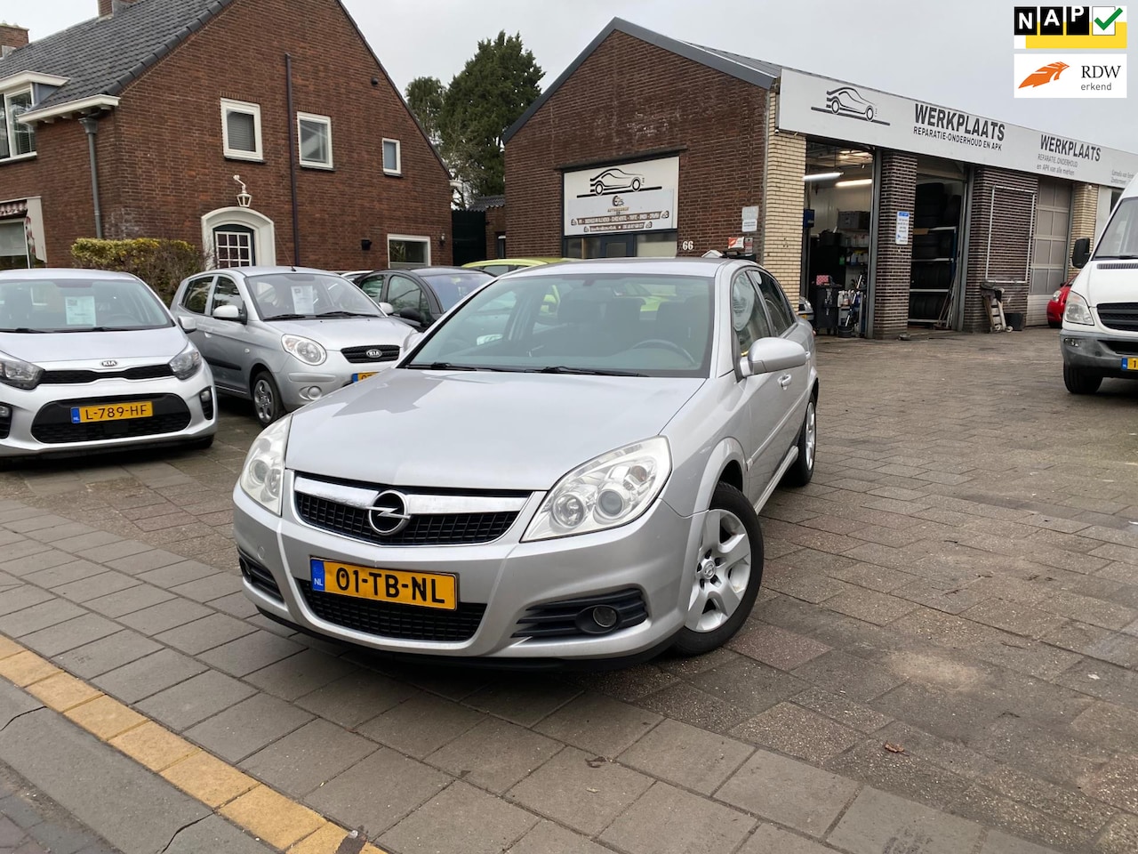 Opel Vectra - 1.8-16V Business AIRCO /NAVI / CRUISE CONTROLE - AutoWereld.nl