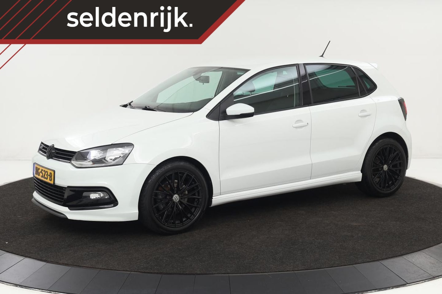 Volkswagen Polo - 1.0 TSI R Line | 2e eigenaar | Multimedia | Cruise control | Climate control | Bluetooth - AutoWereld.nl