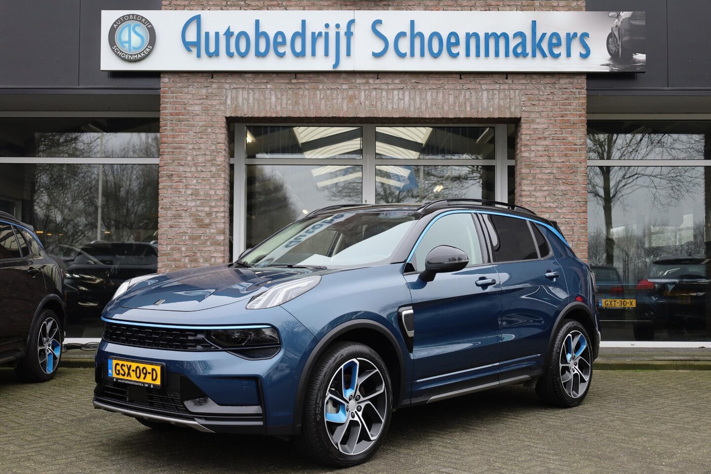 Lynk & Co 01 - 1.5 261PK! PANO/SCHUIF INFINITY DAB NAVI CARPLAY CAMERA STOELVERWARMING ELEK.ACHTERKLEP 20 - AutoWereld.nl