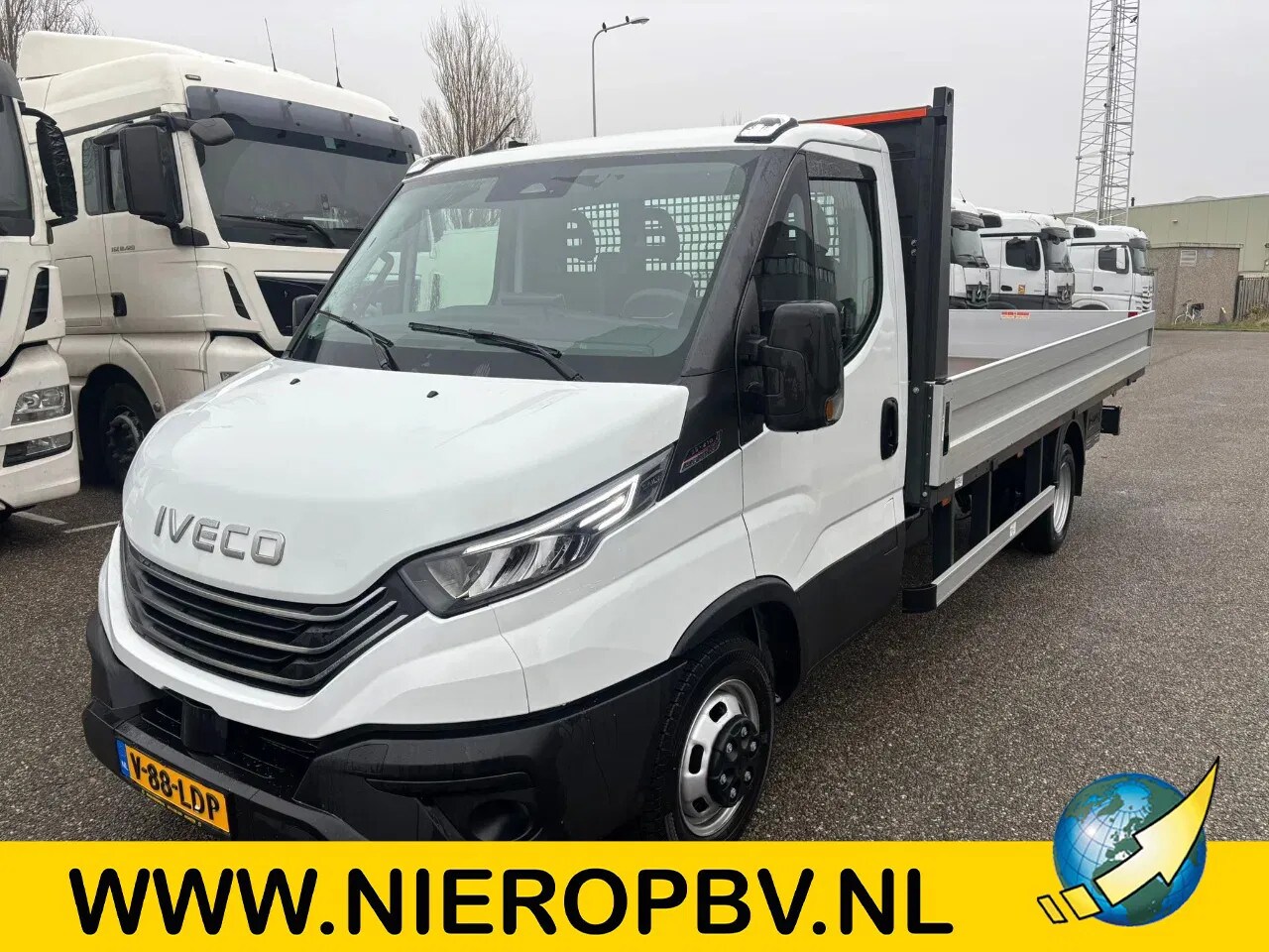 Iveco Daily - 35C210 3.0L 210PK Automaat Open Laadbak 3500KG Trekvermogen 4.87 Lang 2.07 Breed NIEUW BPM - AutoWereld.nl