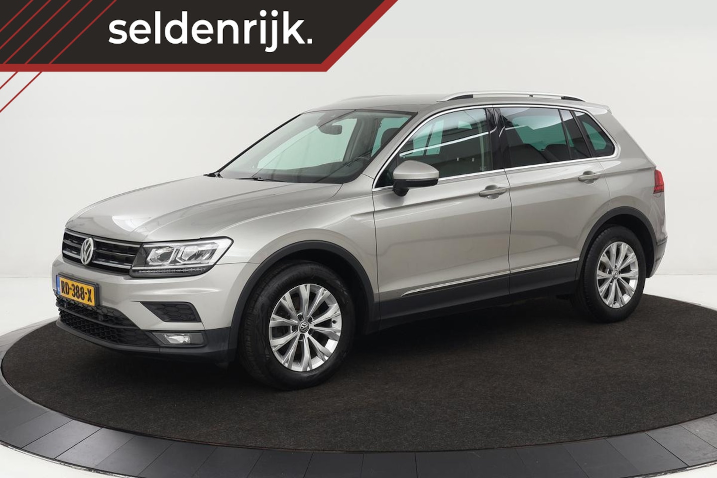 Volkswagen Tiguan - 1.4 TSI Comfortline | Trekhaak | Full LED | Navigatie | Adaptive cruise | Carplay | PDC | - AutoWereld.nl