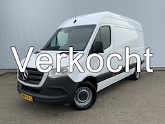 Mercedes-Benz Sprinter - 317 1.9 CDI L2H2 Airco Cruise Navi Camera 3 Zits Trekhaak 3500 kg Euro 6