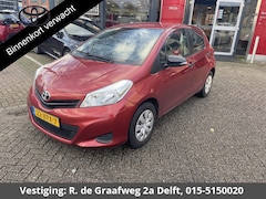 Toyota Yaris - 1.0 VVT-i Comfort | Elektrische ramen | Radio/CD-speler |