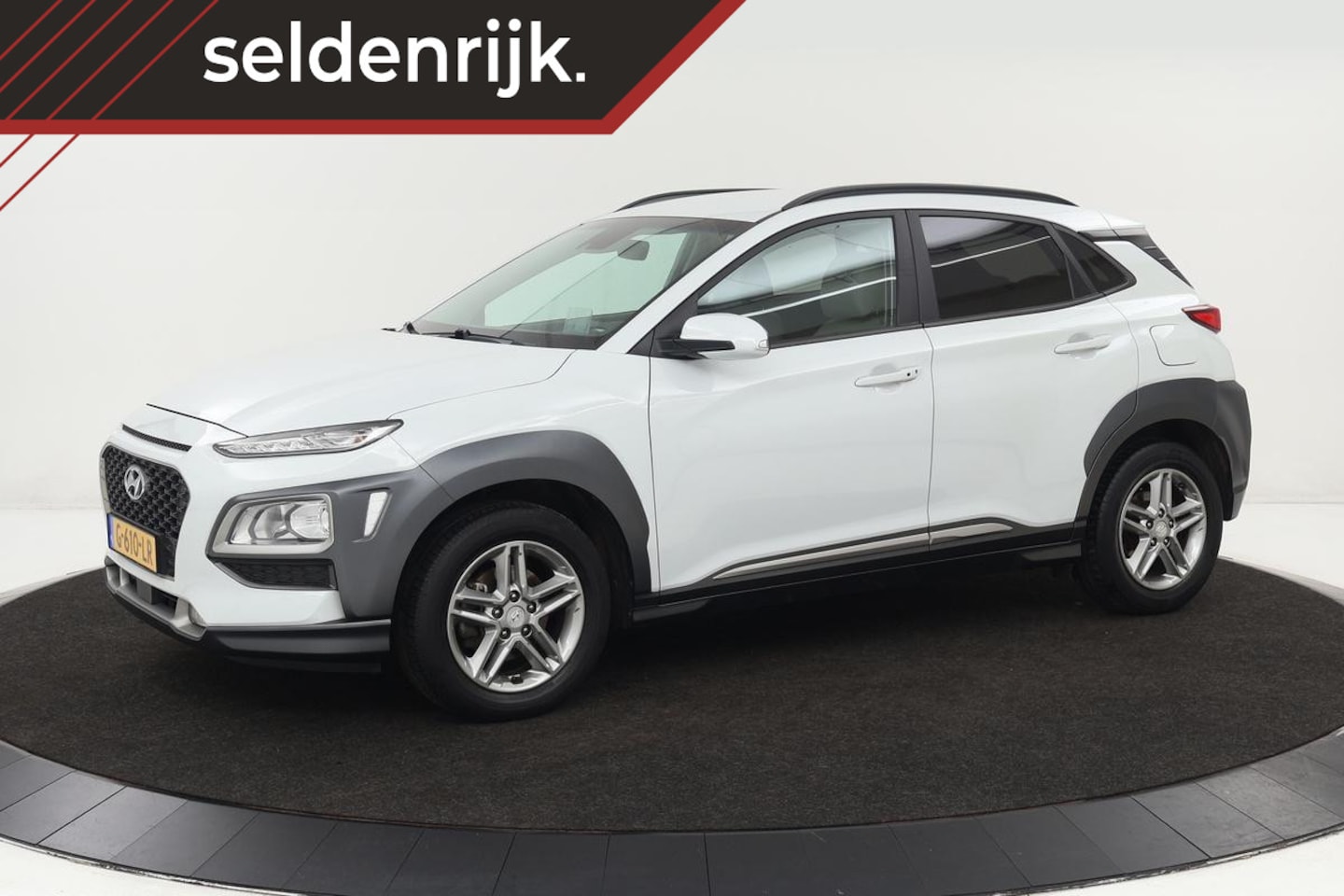 Hyundai Kona - 1.0 T-GDI Fashion | Leder | Head-Up | Camera | Carplay | Navigatie | Keyless | Climate con - AutoWereld.nl