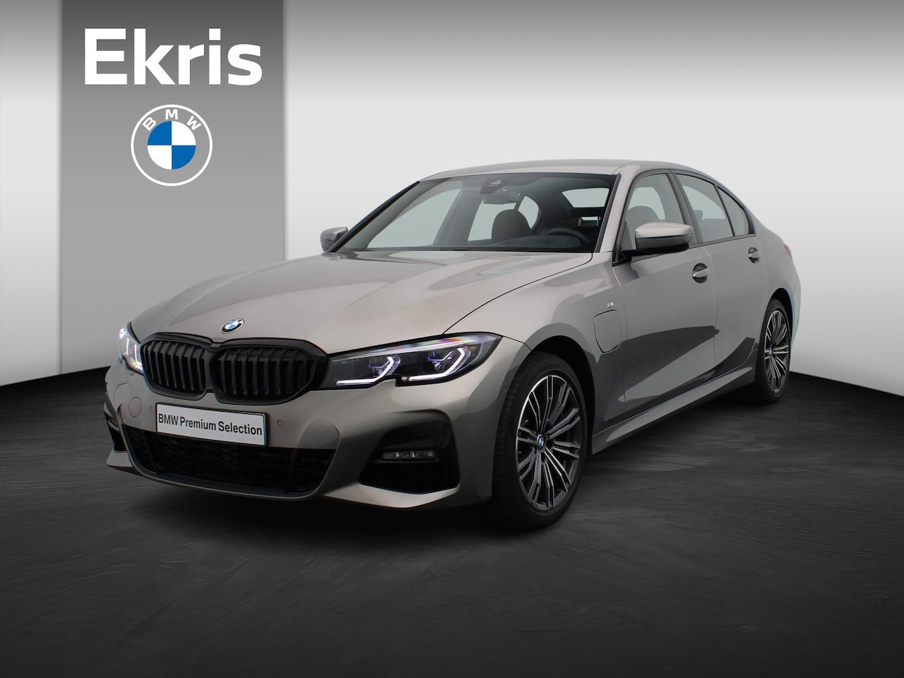 BMW 3-serie - Sedan 320e High Executive |  M Sportpakket | Audio Media Pack | Parking Pack | Safety Pack - AutoWereld.nl