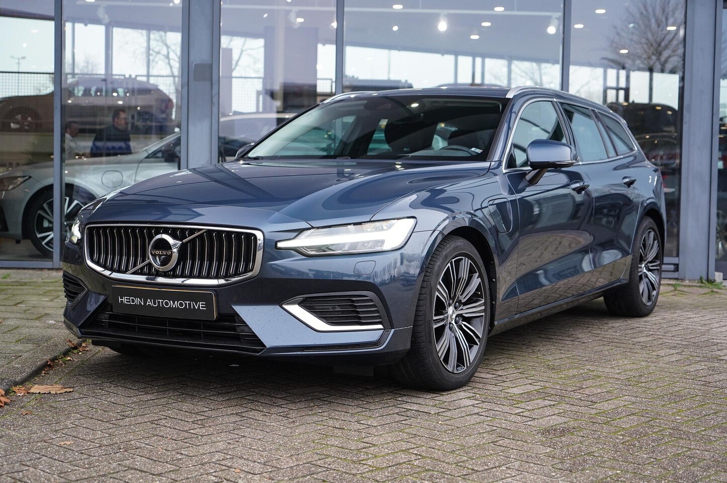 Volvo V60 - 2.0 T6 Twin Engine AWD Inscription | Lage kilometerstand | Automaat | Lederen bekleding | - AutoWereld.nl